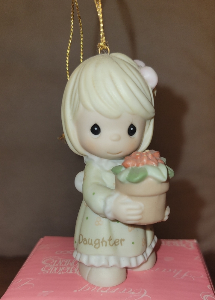 Precious Moments "Bringing Bouquets of Love" Daughter ornament with box